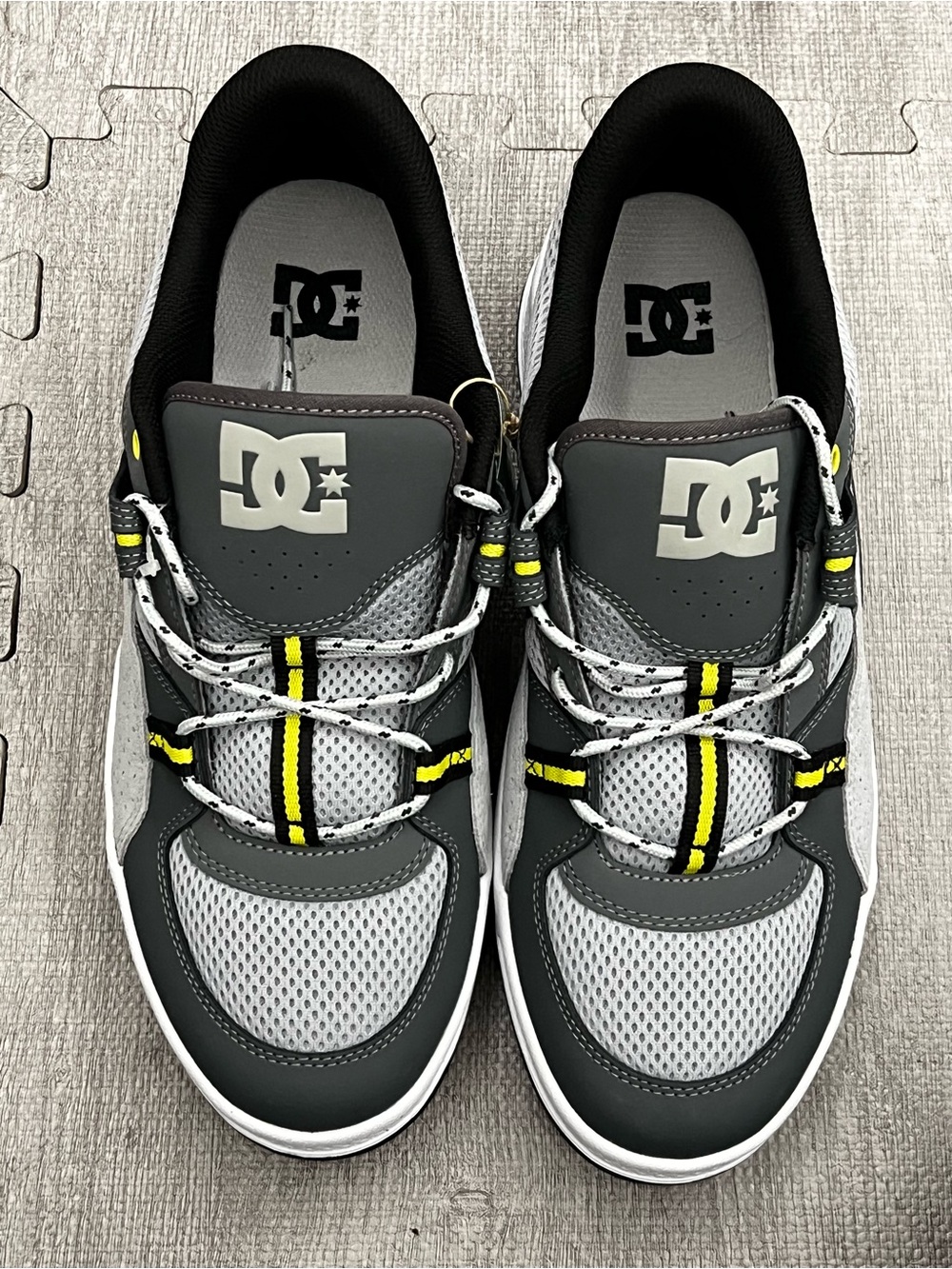 DC Construct Men's Skateboarding Shoes Gray/Black/Yellow Medium (D) US 13